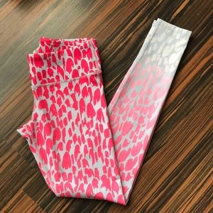 Alo yoga leggings in Jungle Ombré size medium